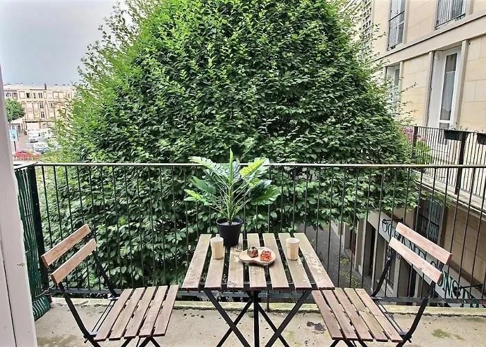 Apartament Joli - Proche - Balcon Hawr