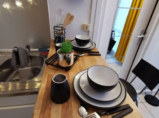 Joli - Proche - Balcon *